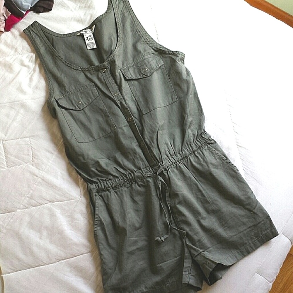 Olive Green Sleeveless Safari Romper with Pockets